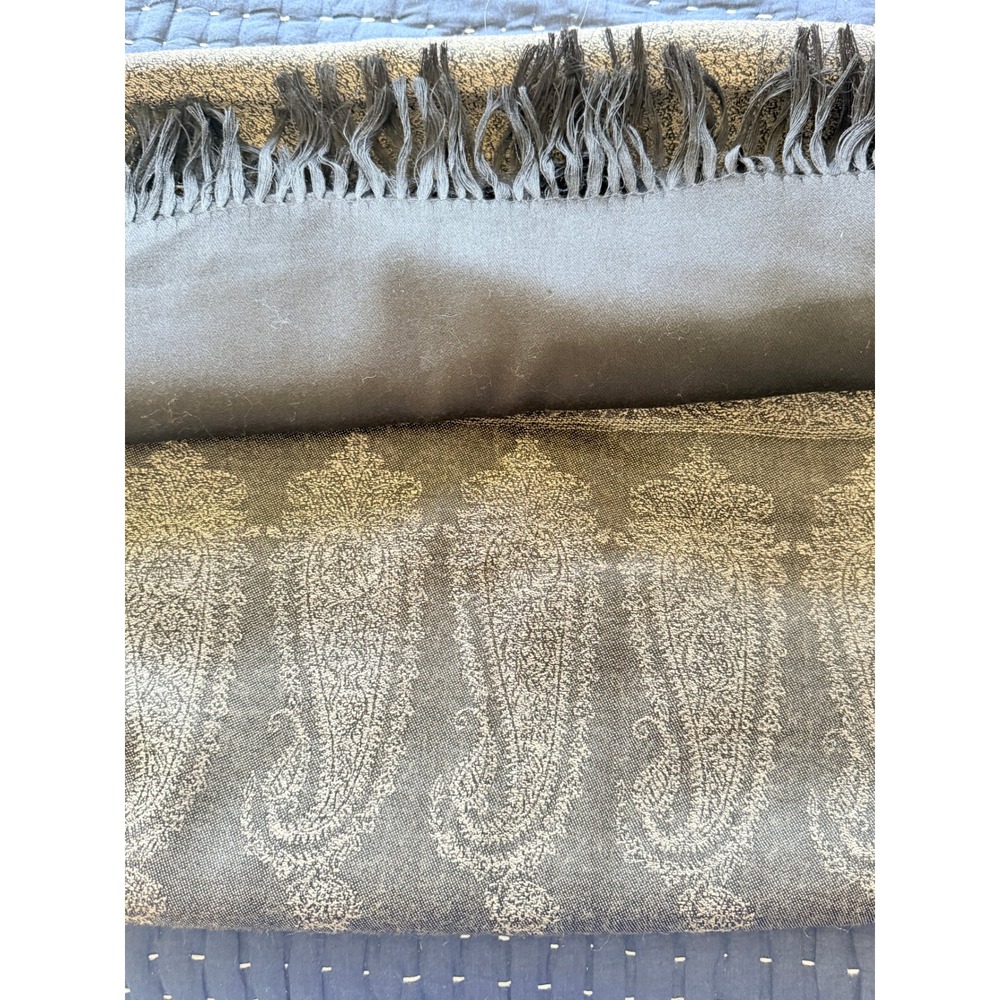 Ellen Tracy 100% Wool Reversible Paisley Scarf Black Grey Fringed Pashmina Wrap